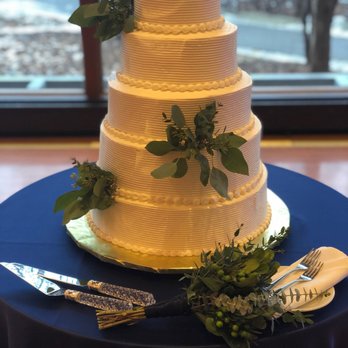 Carousel Flowers - Cake decorations - Florists Near Me - Elmhurst, Illinois