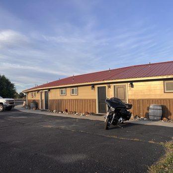 Horseshoe Inn - Hotels Near Me - Burns, Oregon