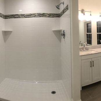 Genius Painting & Cleaning  - Master bathroom - Home Cleaning Near Me