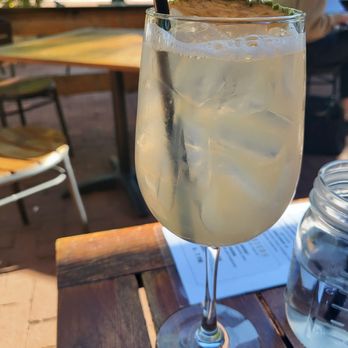 Copperwood Tavern - Southern Sparkler - New American Near Me - Arlington, Virginia