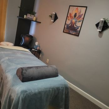 RMT  Wellness - Therapy Room - Massage Therapy Near Me - Toledo, Ohio