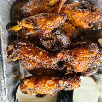 Beachland Tavern - Kitchen sink wings - New American Near Me - West Hartford, Connecticut Beachland Tavern - Kitchen sink wings - New American Near Me - West Hartford, Connecticut