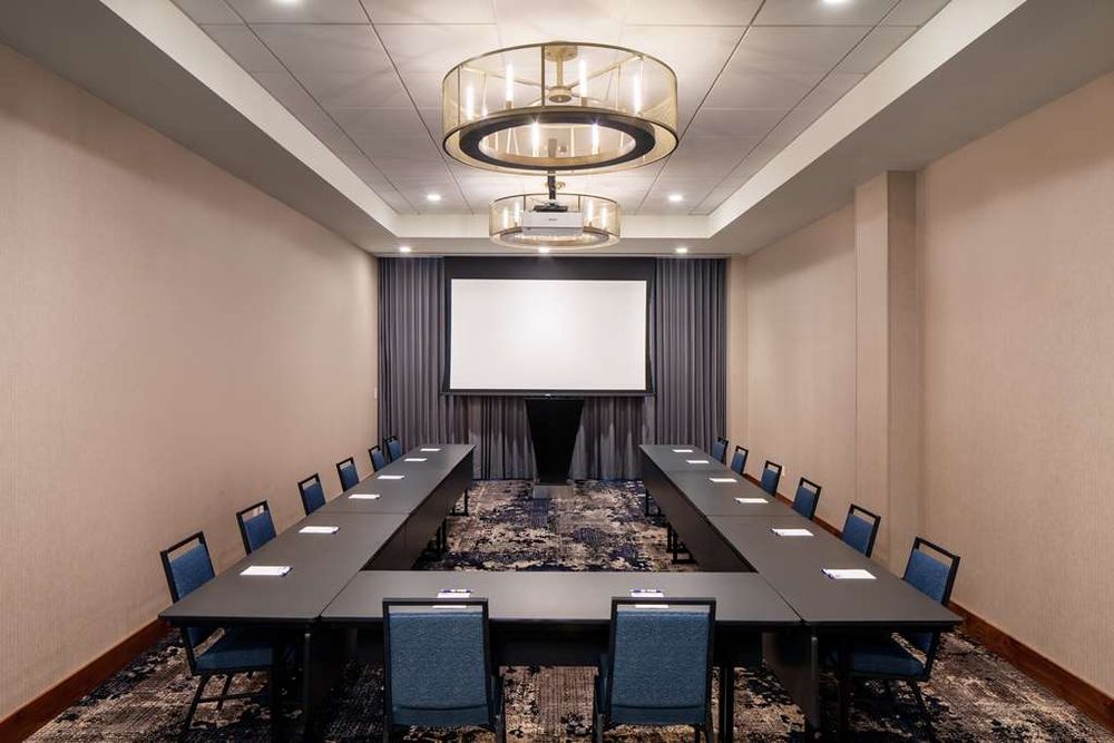 Hampton Inn Boston Seaport District