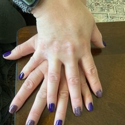 AT Nails and Spa