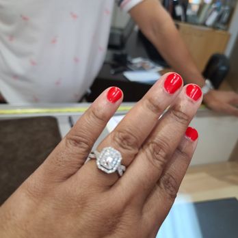 Lincoln Park Gems - Jewelry Near Me - Chicago, Illinois