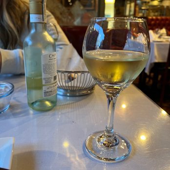 Cesario's - Cavit Pinot Grigio, Trentino Alto- Adige, Italy 2017 - Italian Near Me - San Francisco, California Cesario's - Cavit Pinot Grigio, Trentino Alto- Adige, Italy 2017 - Italian Near Me - San Francisco, California