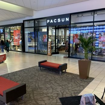 La Palmera - Shopping Centers Near Me - Corpus Christi, Texas