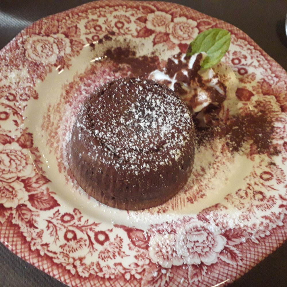 Sciuè Sciuè - Chocolate soufflé - melt-in-the-center white chocolate - Italian Near Me - Rome, RM Sciuè Sciuè - Chocolate soufflé - melt-in-the-center white chocolate - Italian Near Me - Rome, RM