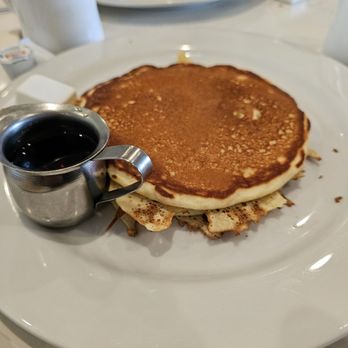 Twohey’s Restaurant - Buttermilk pancakes - New American Near Me - South Pasadena, California Twohey’s Restaurant - Buttermilk pancakes - New American Near Me - South Pasadena, California