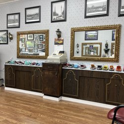 Gennuso's Barber Shop - Classic model car collection.