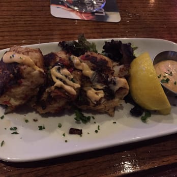 Red Fox Bar & Grille - Crab cakes - American Near Me - Jackson, New Hampshire