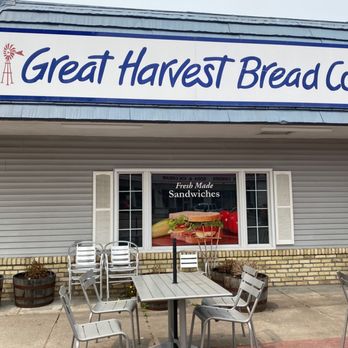 Great Harvest Bread Company - Outside seating area. - Bakeries Near Me - Wisconsin Dells, Wisconsin Great Harvest Bread Company - Outside seating area. - Bakeries Near Me - Wisconsin Dells, Wisconsin