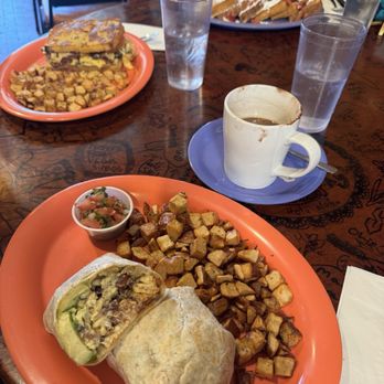 Squeeze In - Breakfast Burrito, breakfast sandwich, and the queen - Breakfast & Brunch Near Me - Truckee, California