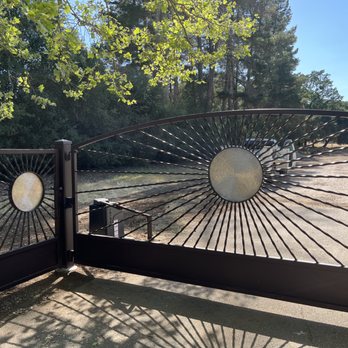 Robinson's Ornamental Iron Works - Fences & Gates Near Me Robinson's Ornamental Iron Works - Fences & Gates Near Me