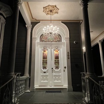 The McClelland House - Entrance at night - Bed & Breakfast Near Me - Napa, California The McClelland House - Entrance at night - Bed & Breakfast Near Me - Napa, California