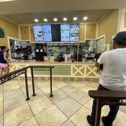 Pollo Tropical
