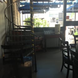 Cafe Aroma on Kariboe - Interior dining