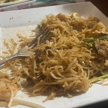 Rice Asian Grill & Sushi Bar - Combination Pad Thai - Asian Fusion Near Me - Mobile, Alabama