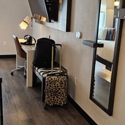 Cambria Hotel Detroit Downtown