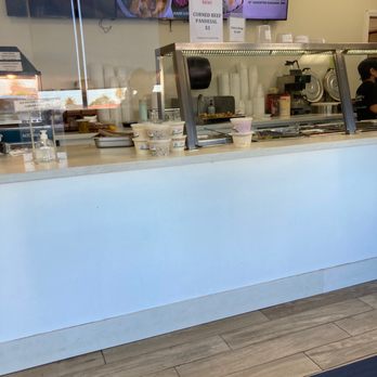 Gemmae Bake Shop - Busy all the time - Bakeries Near Me - Long Beach, California