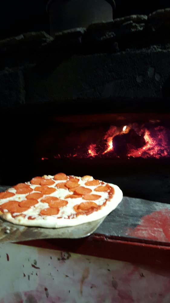 Pizzas a la Leña