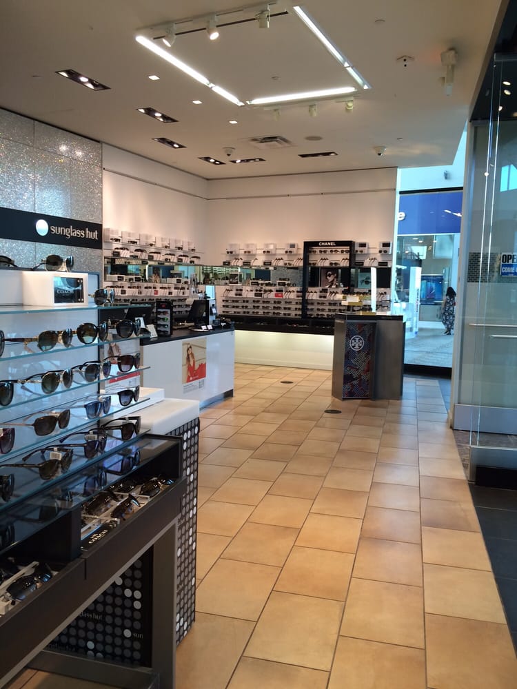 SUNGLASS HUT Updated July 2024 23 Reviews 1151 Galleria Blvd