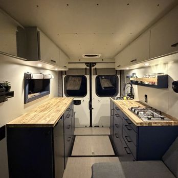DeVan Rentals - RV Rental Near Me