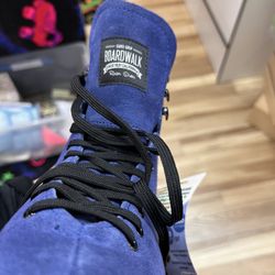 Empire Skates - These are the ones I want ! Boardwalk skates in suede.