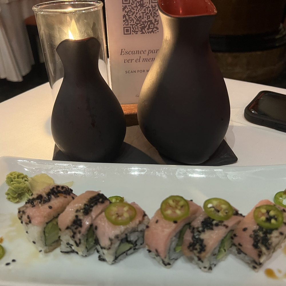 Gong - Tuna tataki roll - Asian Fusion Near Me - Nuevo Vallarta, NAY