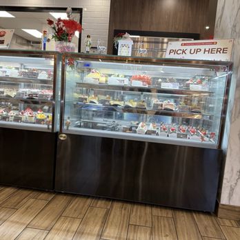 85°C Bakery Cafe-Anaheim - Bakeries Near Me - Anaheim, California