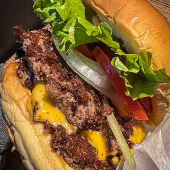 Shake Shack South Lake Union - Double hot and juicy - Fast Food Near Me - Seattle, Washington