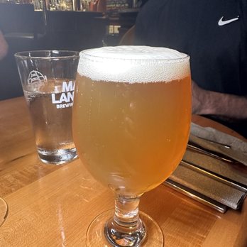 Finback Alehouse - Beer - Gastropubs Near Me - Bar Harbor, Maine