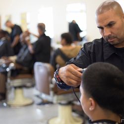 Moler Barber College - Lining up Hair - Moler Barber College