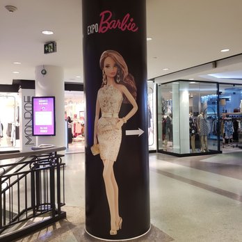 Barbie Expo - Entrance - Children's Museums Near Me - Montreal, Quebec