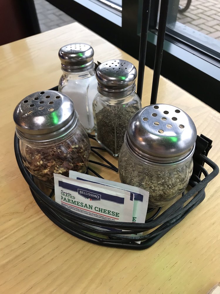 JIMANO’S PIZZERIA Updated October 2024 52 Photos & 59 Reviews 366