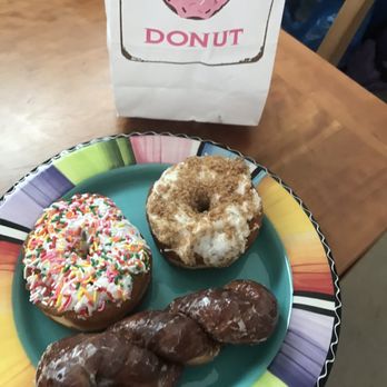 Donut Palace - Vanilla icing crumble, cinnamon twist - Donuts Near Me - Portland, Oregon