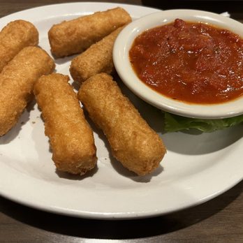 Alton's - Mozzarella Sticks - Diners Near Me - Buffalo, New York