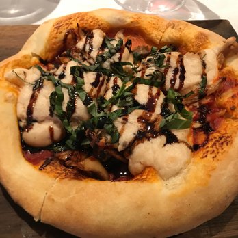 Tierra Sur at Herzog Wine Cellars - Veggie Pizzetta - Kosher Near Me - Oxnard, California Tierra Sur at Herzog Wine Cellars - Veggie Pizzetta - Kosher Near Me - Oxnard, California