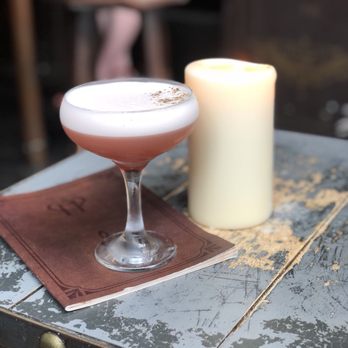 Peruke & Periwig - Cocktail Bars Near Me - Dublin, D