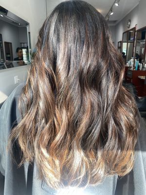 Gugush Hair Studio by null