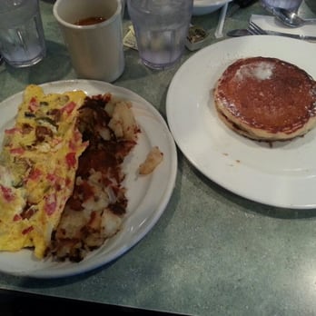 SKD Kitchen And Drinks - Mexican omelet..home fries and the best pancakes ever - Pizza Near Me - Saint Pete Beach, Florida