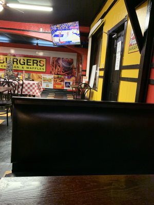 Big Poppa Burgers Chicken & Waffles by null