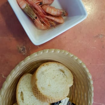 Masters Superfish - Complimentary shrimp, bread and butter to start - Fish & Chips Near Me - London, XGL