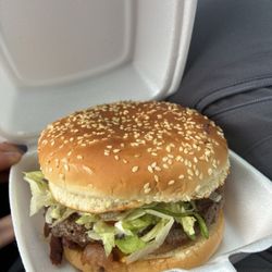 Brad's Food Hut - Bacon burger