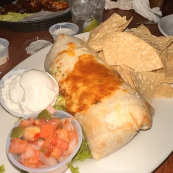 Gritty McDuff's Brew Pub - Habanero Chicken Burrito - American Near Me - Auburn, Maine Gritty McDuff's Brew Pub - Habanero Chicken Burrito - American Near Me - Auburn, Maine