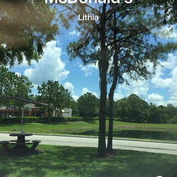 McDonald's - Country Eating Area - Fast Food Near Me - Lithia, Florida