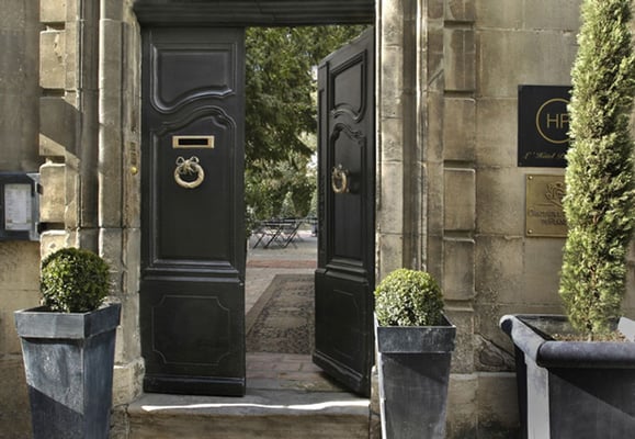 L'Hôtel Particulier Arles: 5-star Hotel & Restaurant by null