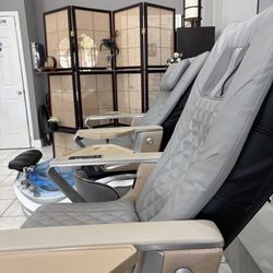 Infinity Nail Bar