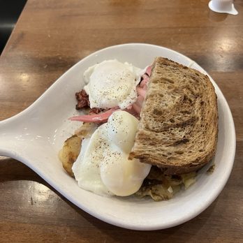 HangOverEasy - CBH - Breakfast & Brunch Near Me - Columbus, Ohio HangOverEasy - CBH - Breakfast & Brunch Near Me - Columbus, Ohio