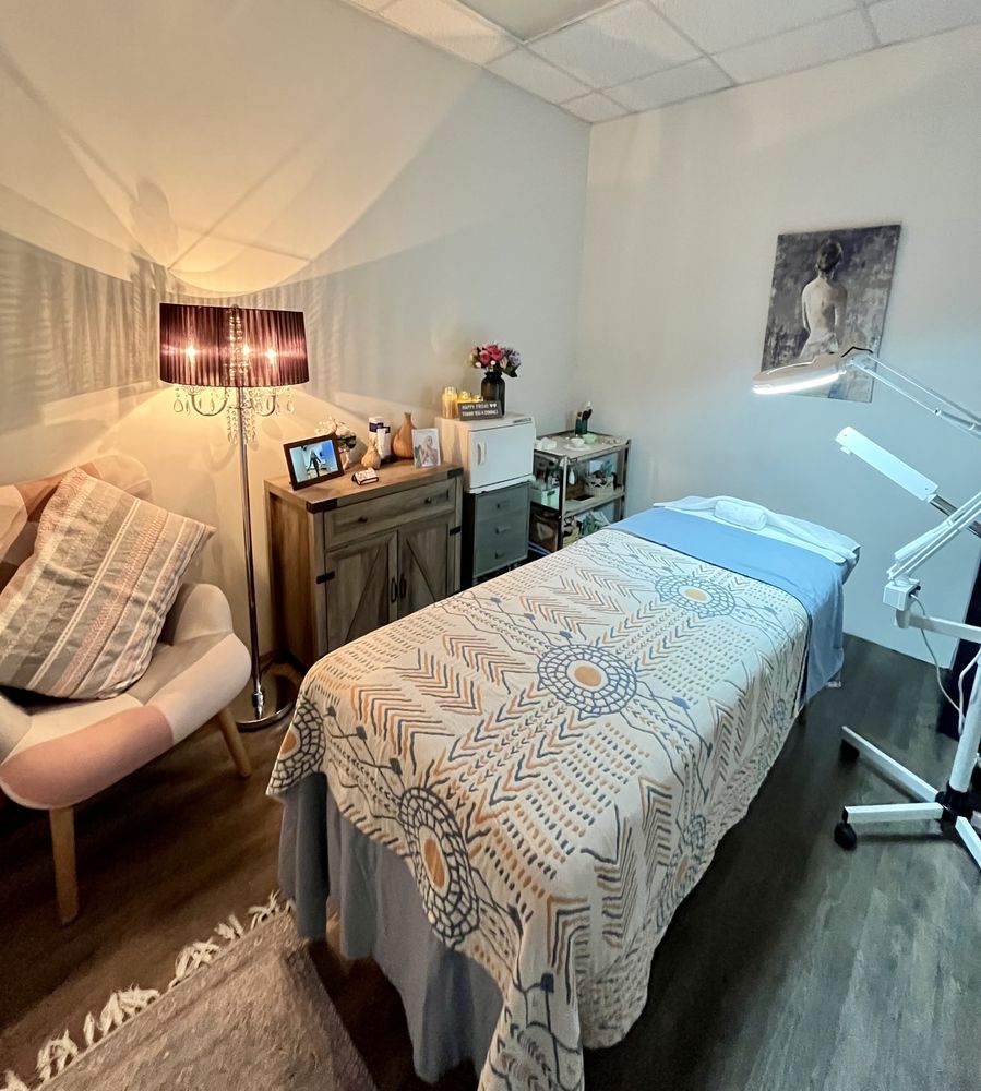 THAI BEAUTY Updated May 2024 19 Photos 4242 N Federal Hwy, Fort